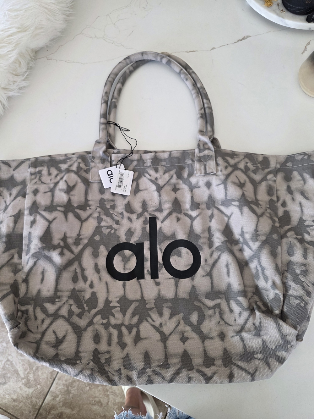 ALO Yoga Gray and Cream Tie-Dye Canvas Tote with Black Logo